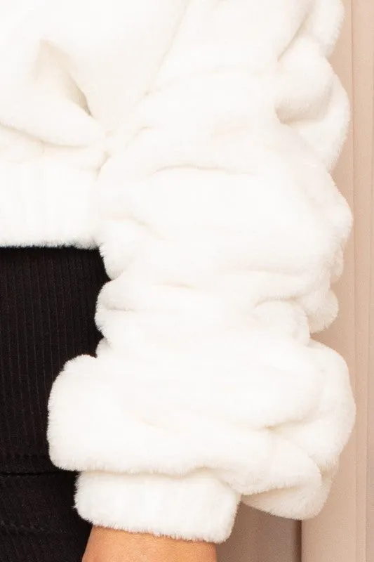 FAUX FUR SHIRRING SLEEVE CROP JACKET