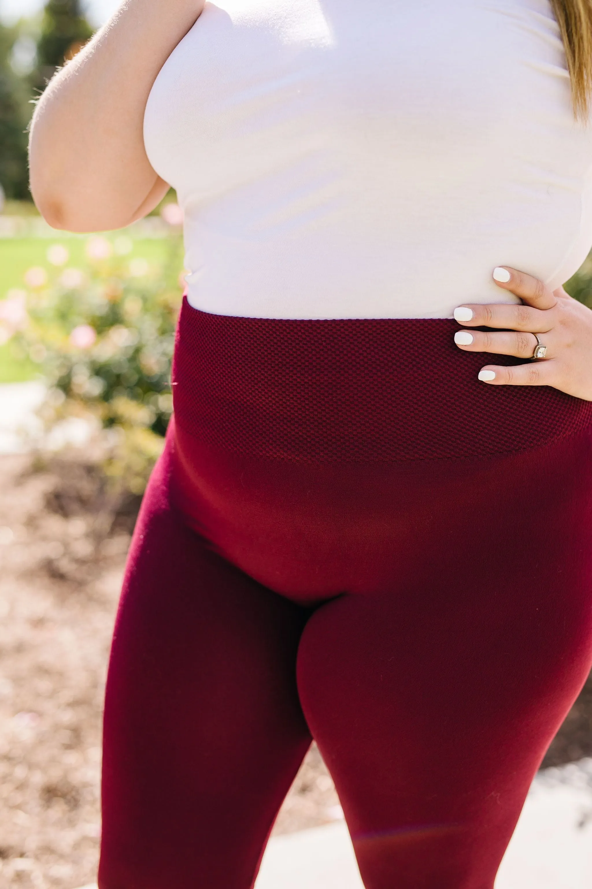 Fleece Lined Leggings In Burgundy